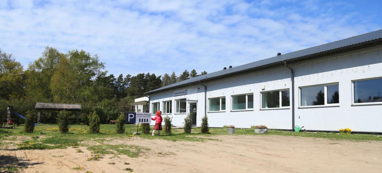 Kihnu Sadama Oeoemaja Guesthouse Lemsi Kültér fotó