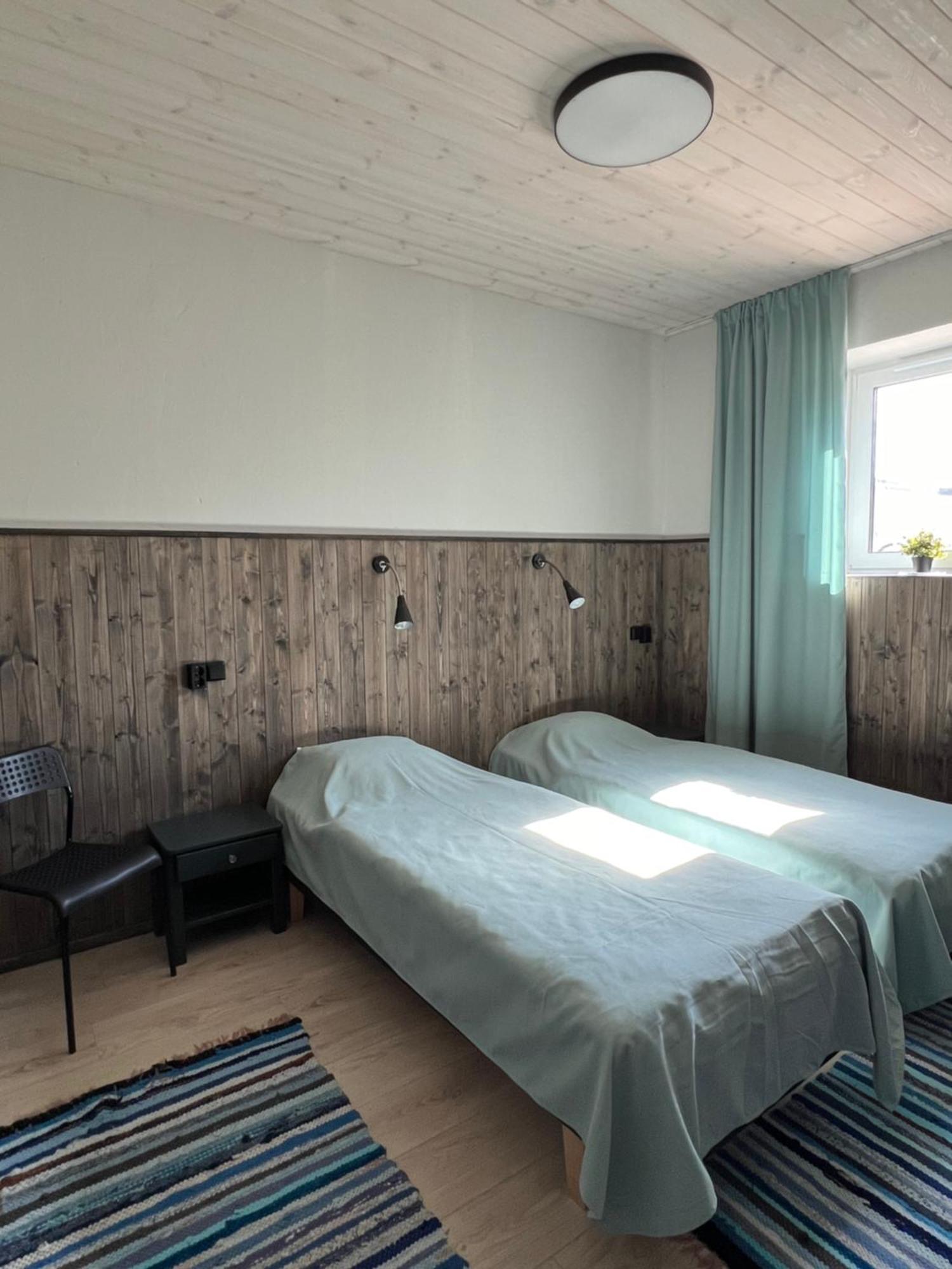 Kihnu Sadama Oeoemaja Guesthouse Lemsi Kültér fotó