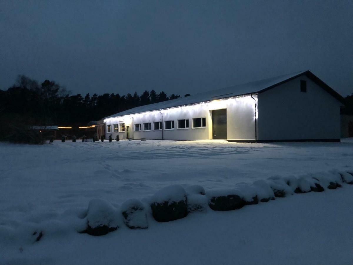 Kihnu Sadama Oeoemaja Guesthouse Lemsi Kültér fotó